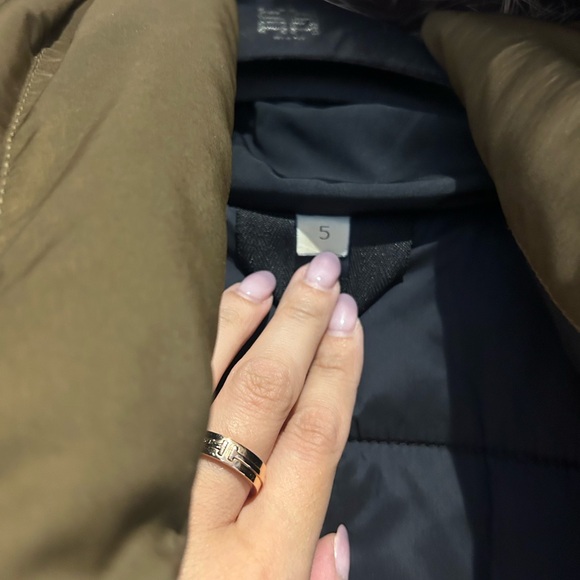 Kanuk - Picture 3 of 3